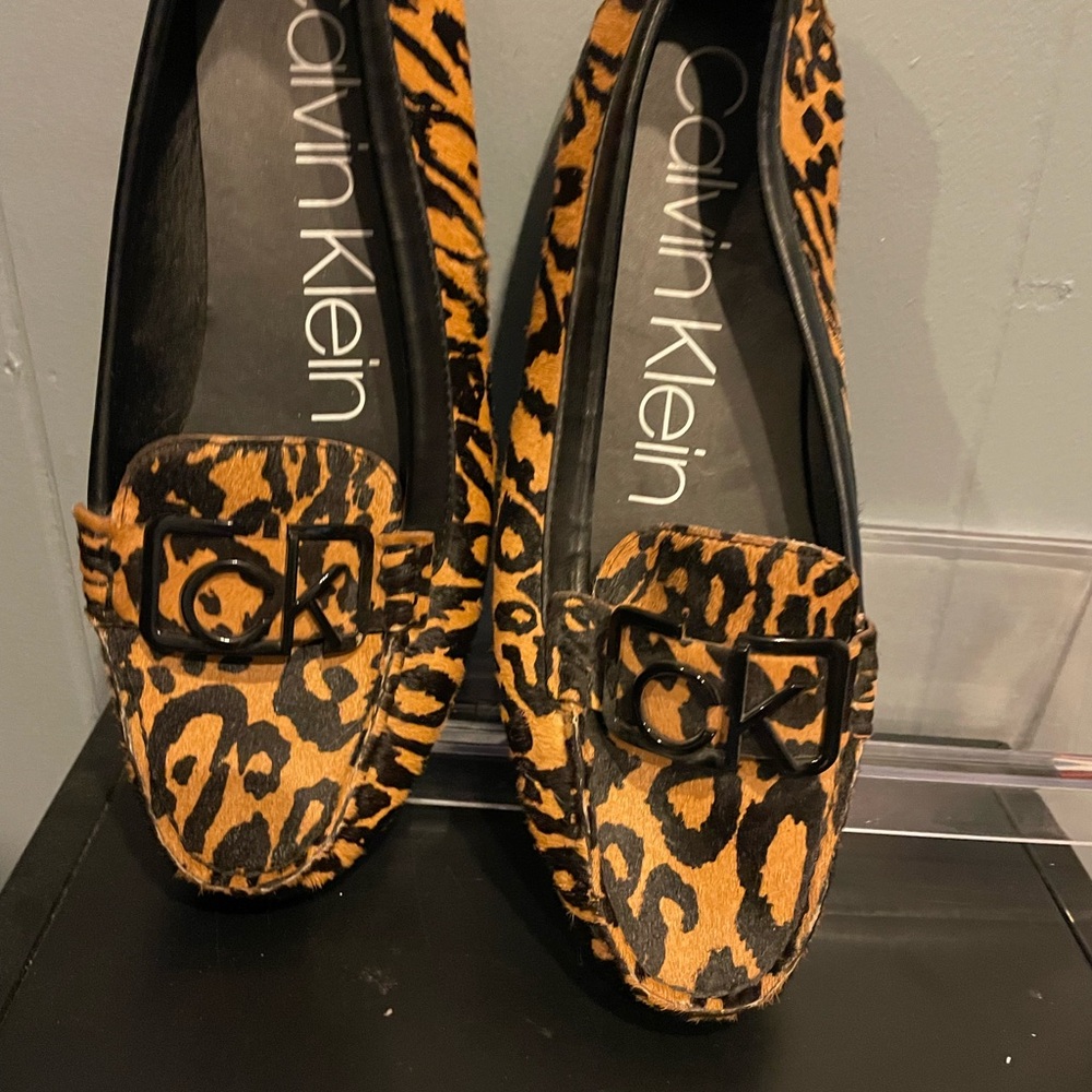 Calvin Klein Woman’s Black and Brown Loafers Size 9 Price 15